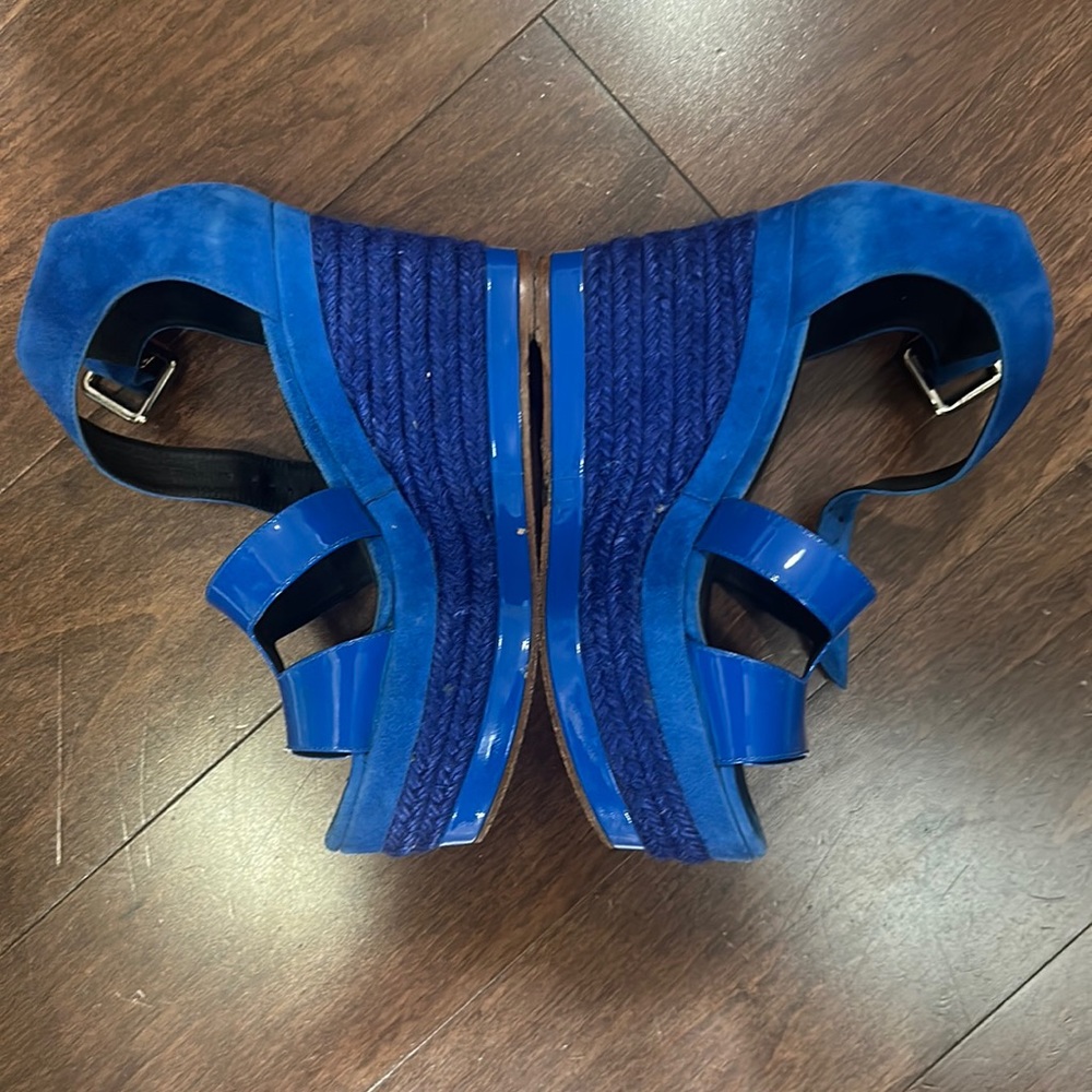 Sandals - Picture 4 of 4